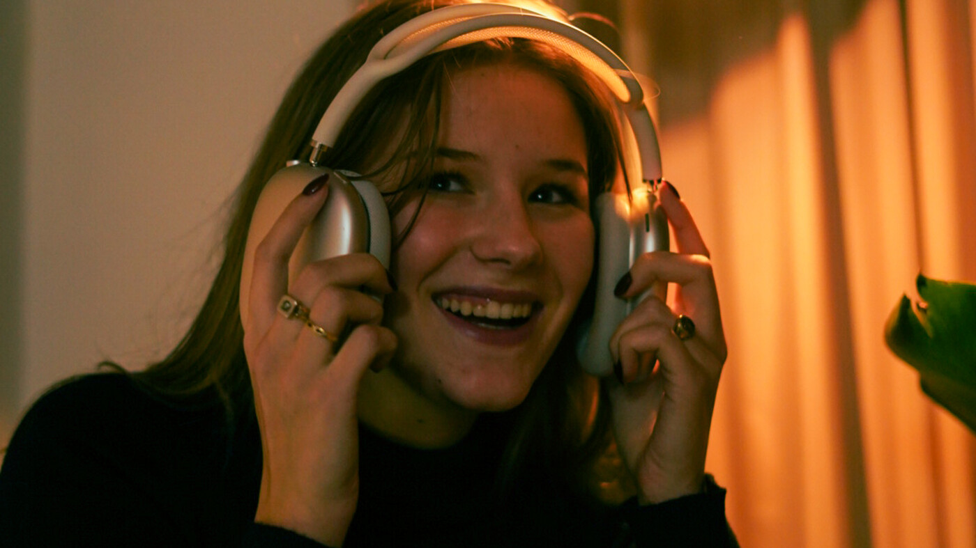 Camille (19)